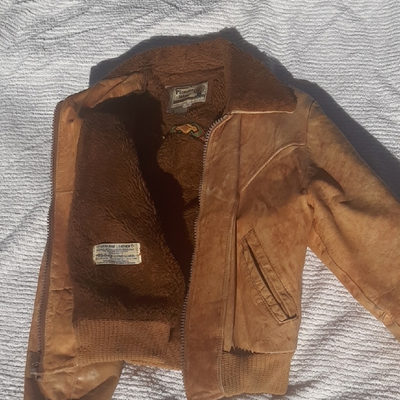70's VINTAGE Leather Distressed Jacket - Picture 4 of 11